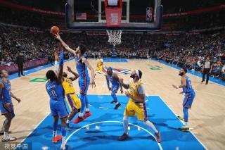 尤其在三分 尤其在三分